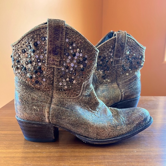 Sendra/Frye Deborah Studded Boot, Short 7 1/2 (38) Distressed brown/grey - Picture 1 of 8